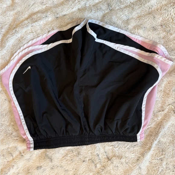 Women’s Nike Dri Fit Shorts (Lot of 4) - Picture 6 of 6
